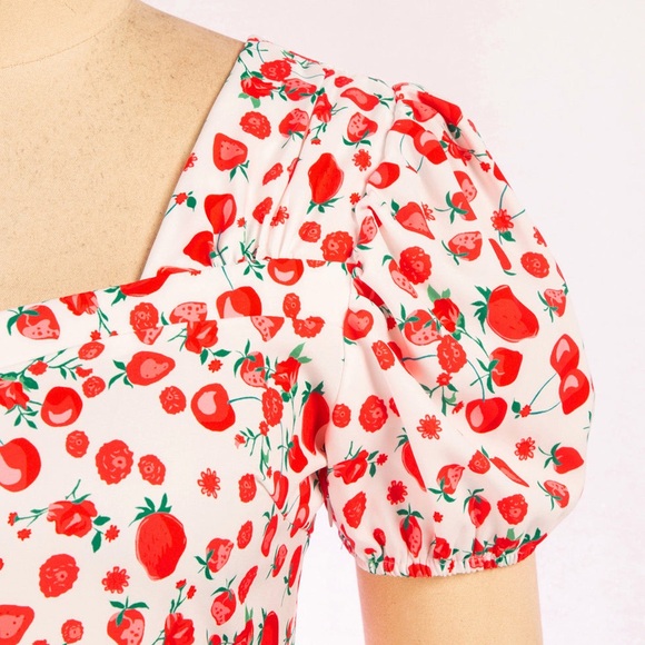 Brand new, Belle Poque, XL, Strawberry Printed, Peplum Hem Top - Picture 5 of 6